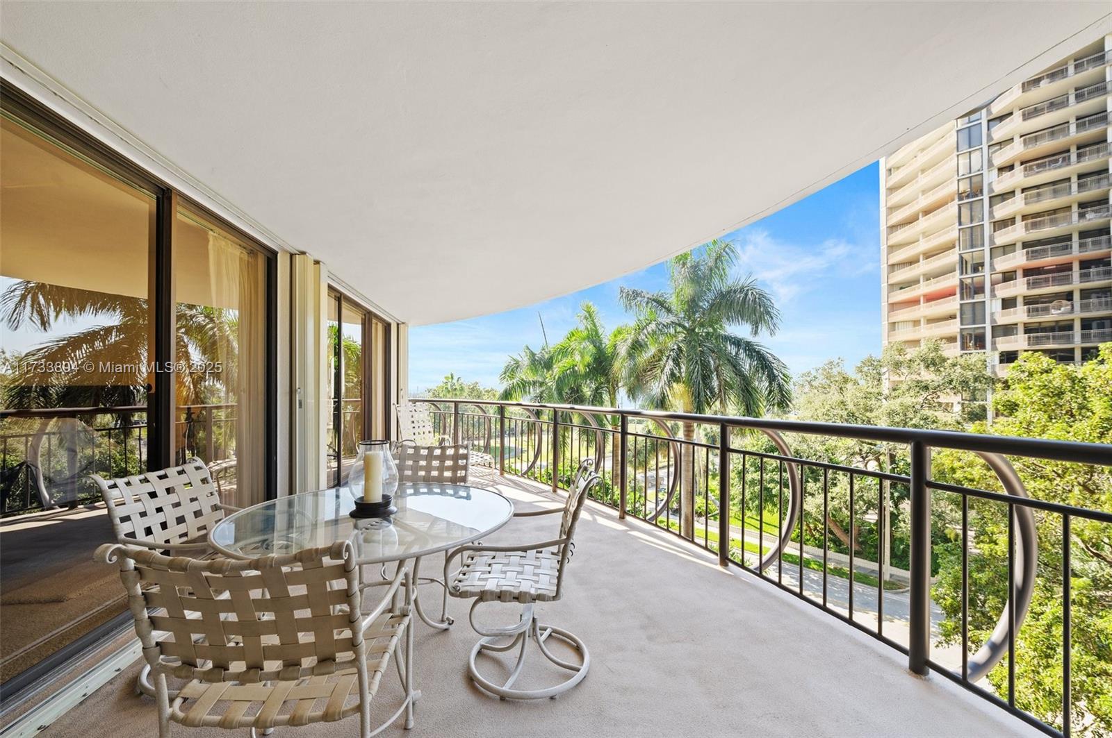 2843 S Bayshore Dr # 5C