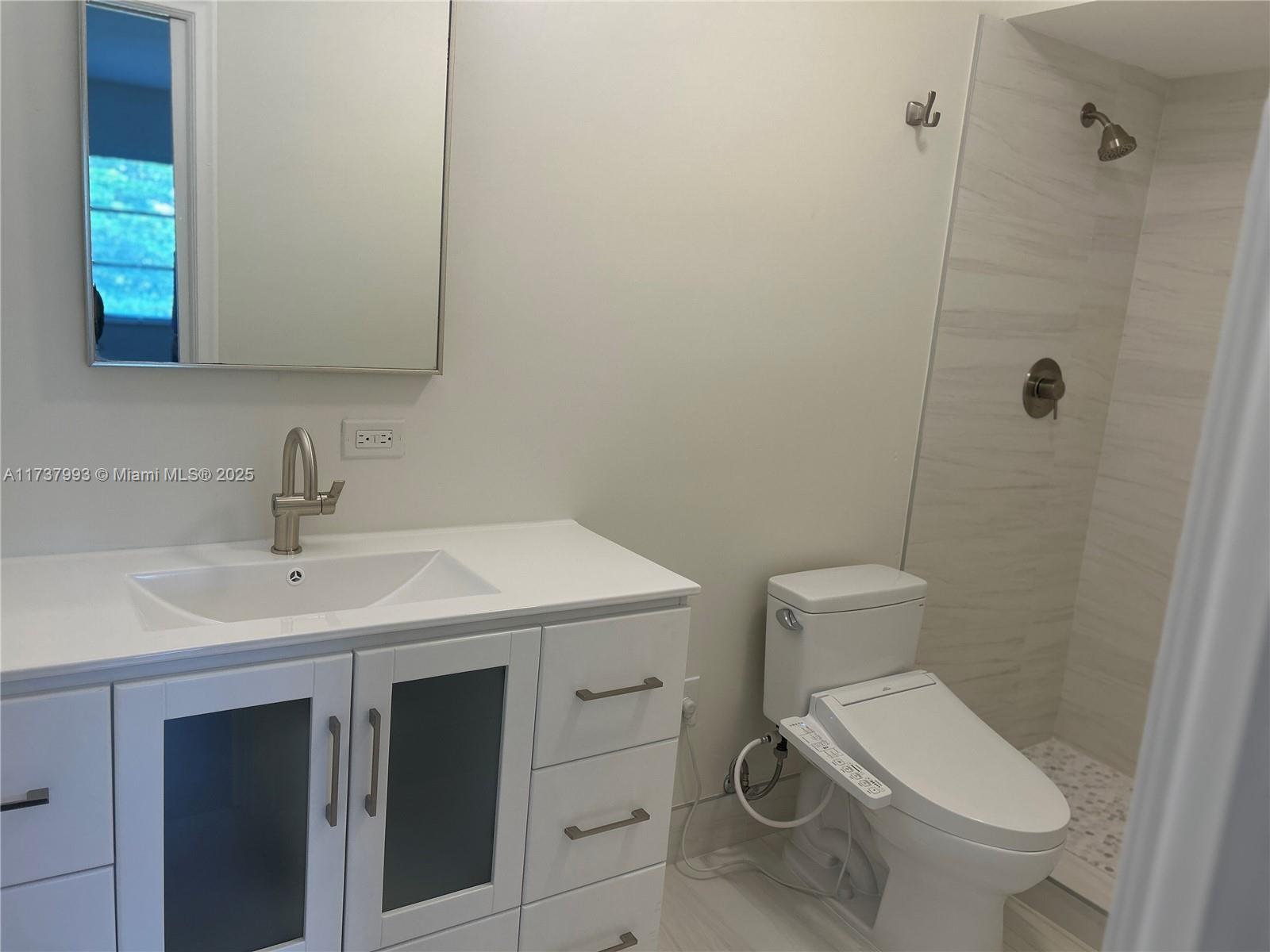 9005 SW 62nd Ter # H Unit: 5-H