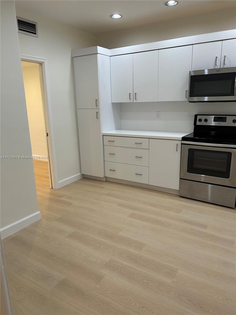 9005 SW 62nd Ter # H Unit: 5-H