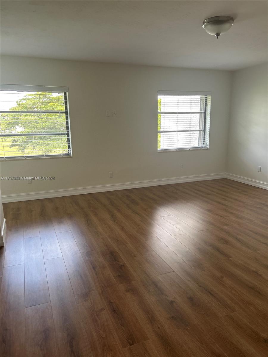 9005 SW 62nd Ter # H Unit: 5-H