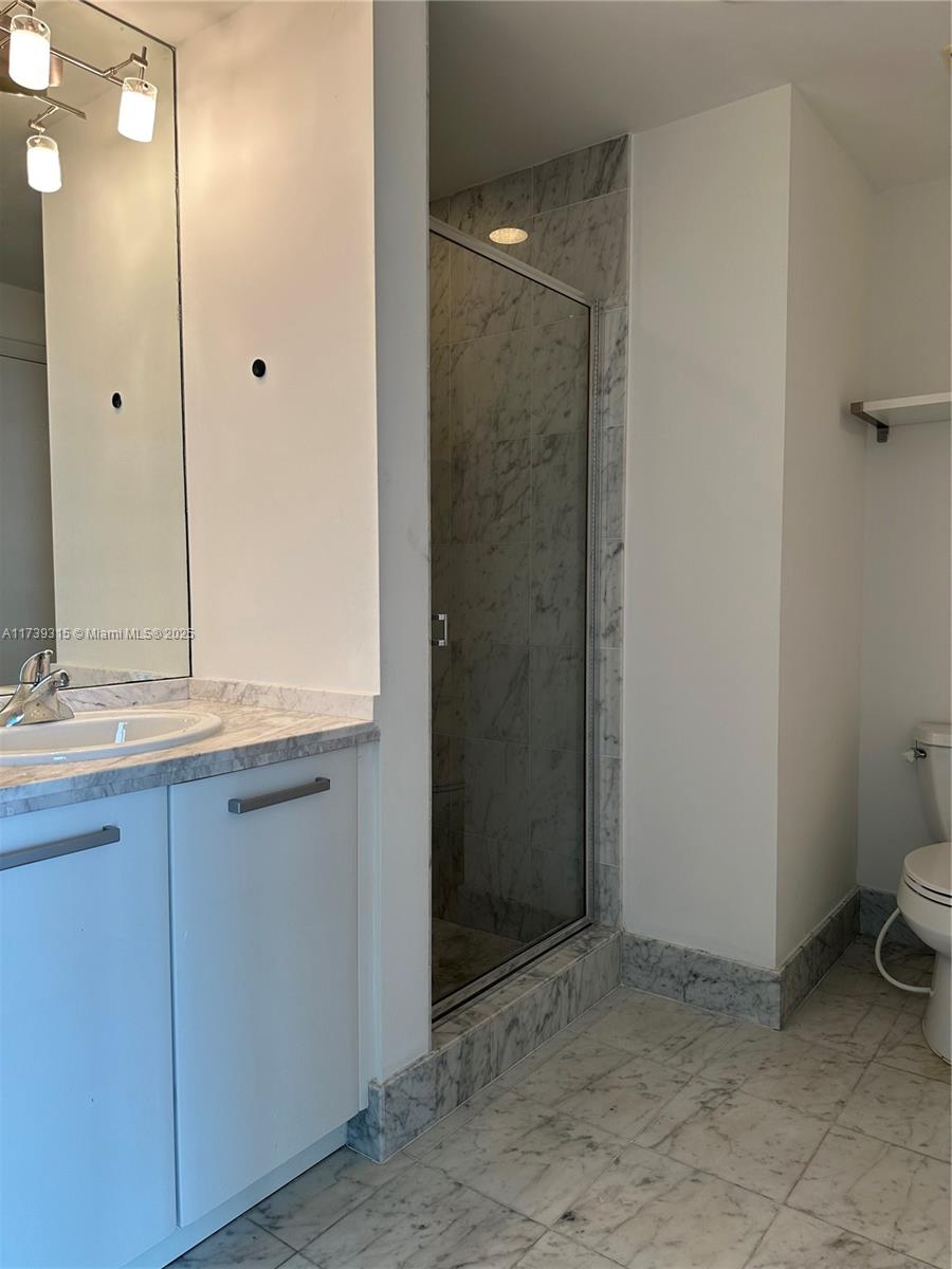 253 NE 2nd St # 2601