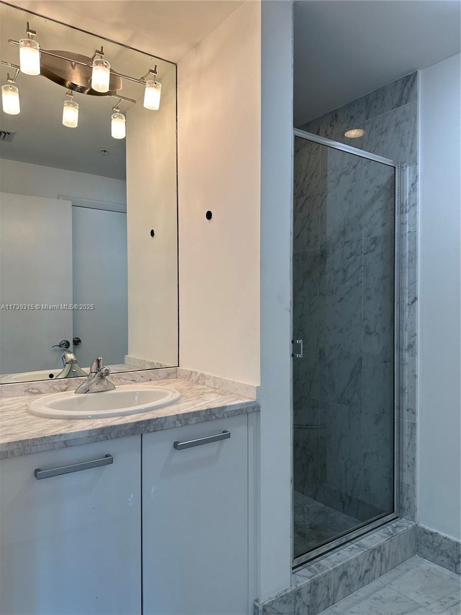 253 NE 2nd St # 2601