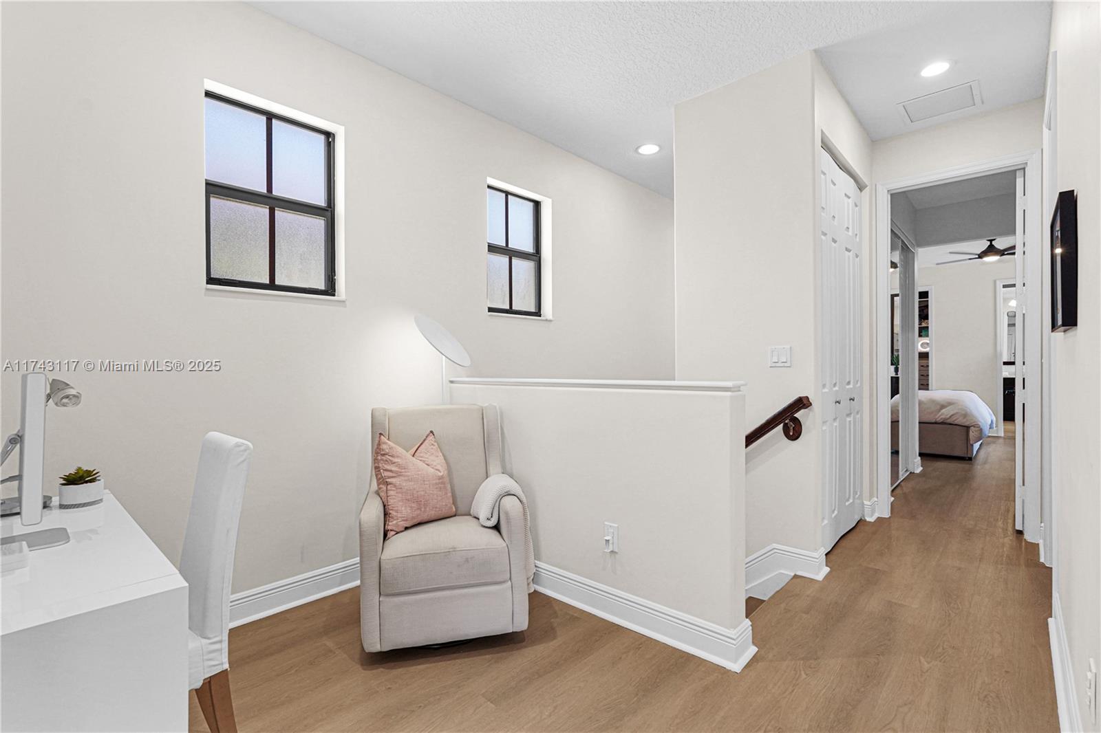 8395 NW 38th St