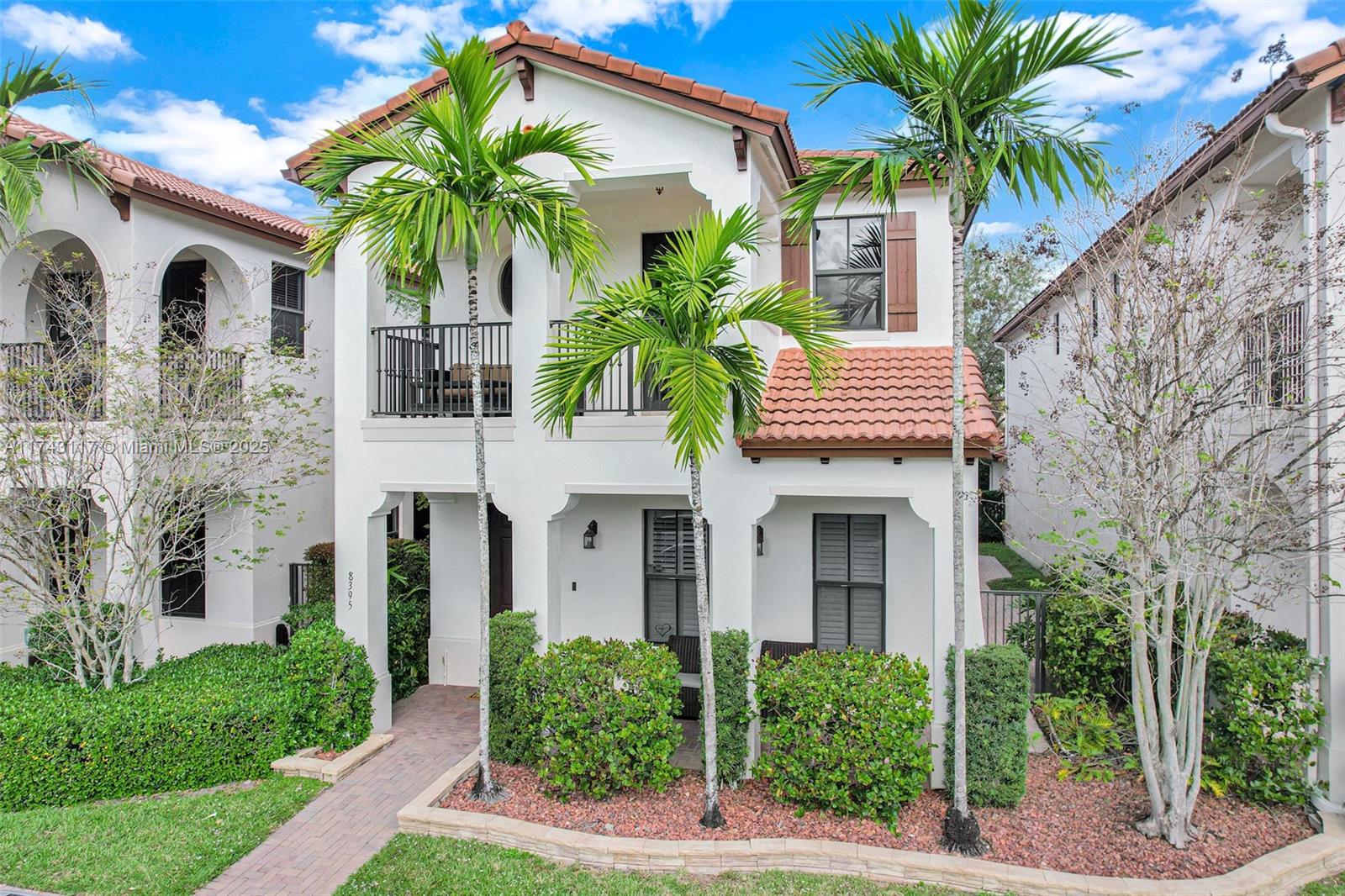 8395 NW 38th St
