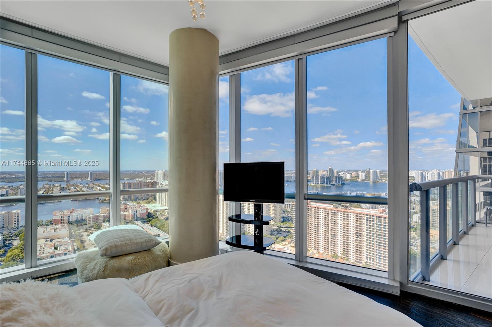 17121 Collins Ave # 3708