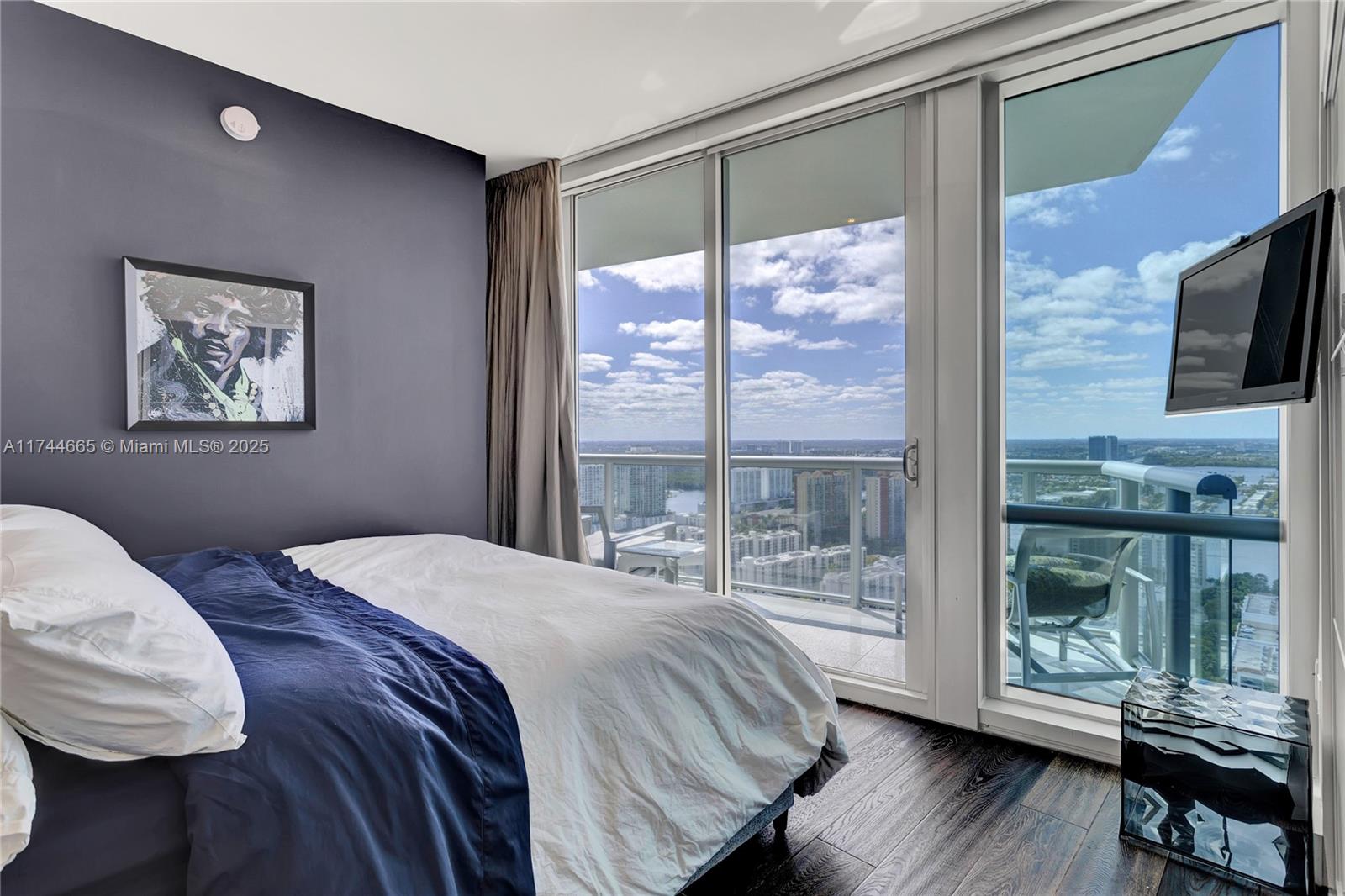 17121 Collins Ave # 3708