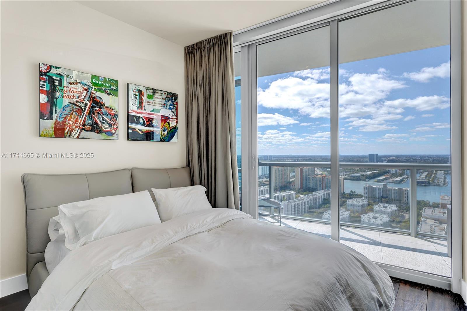 17121 Collins Ave # 3708
