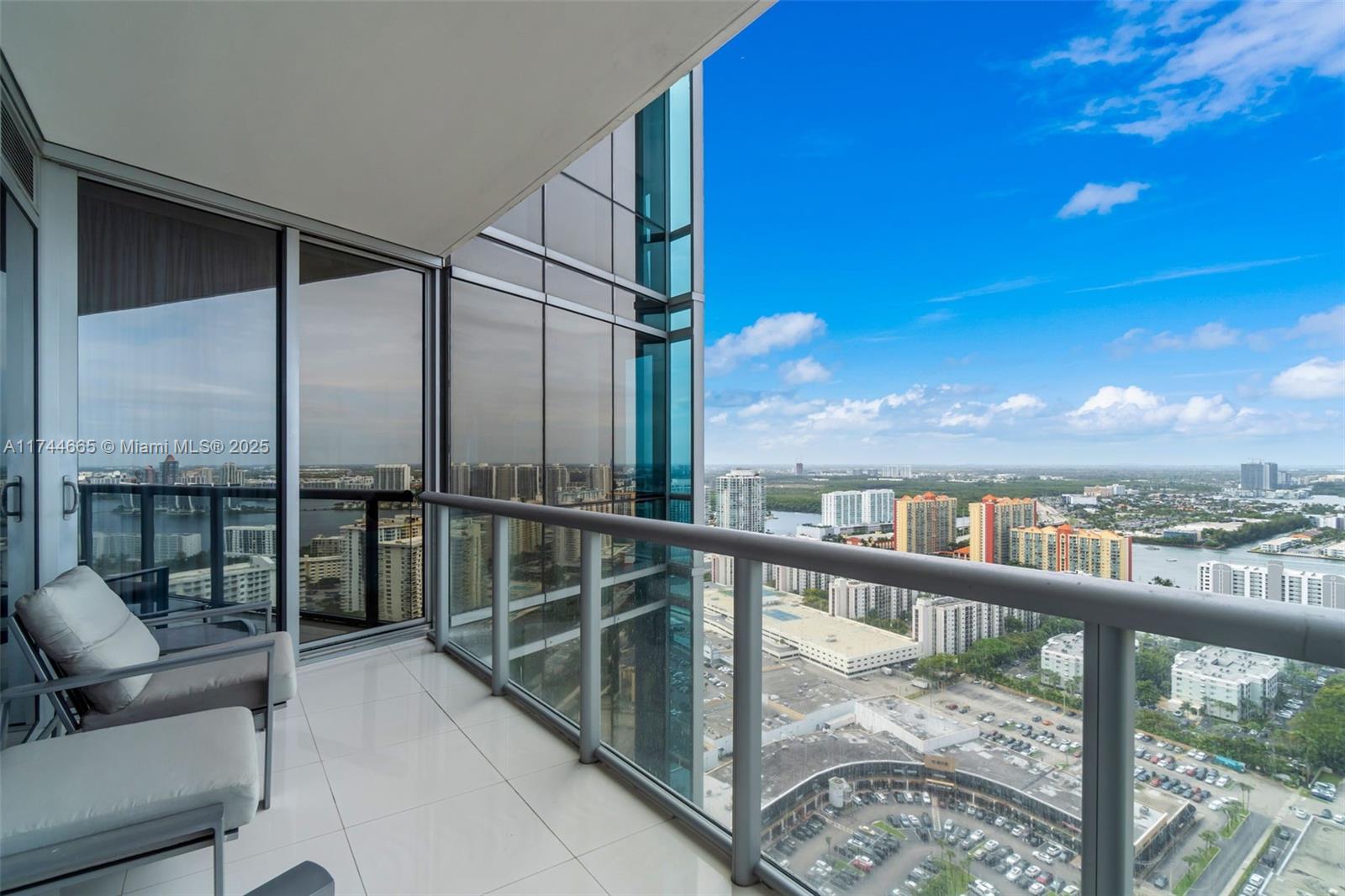 17121 Collins Ave # 3708