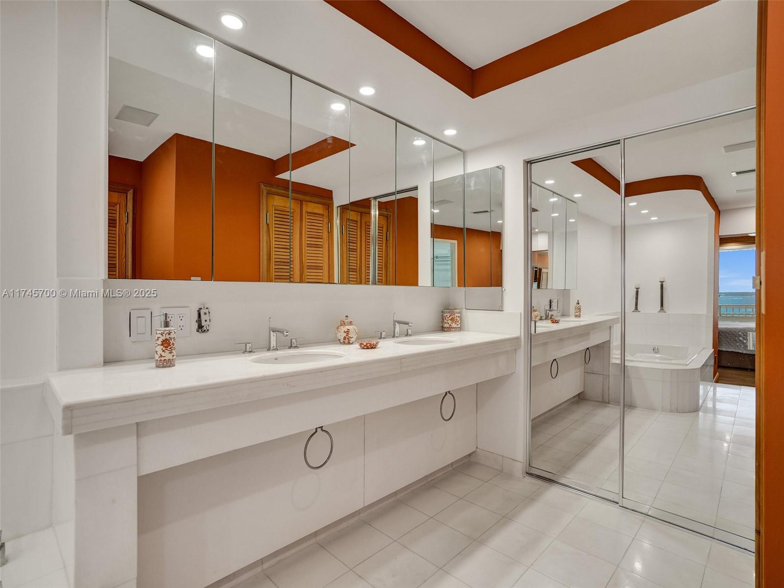 3 Grove Isle Dr Unit: CPH07