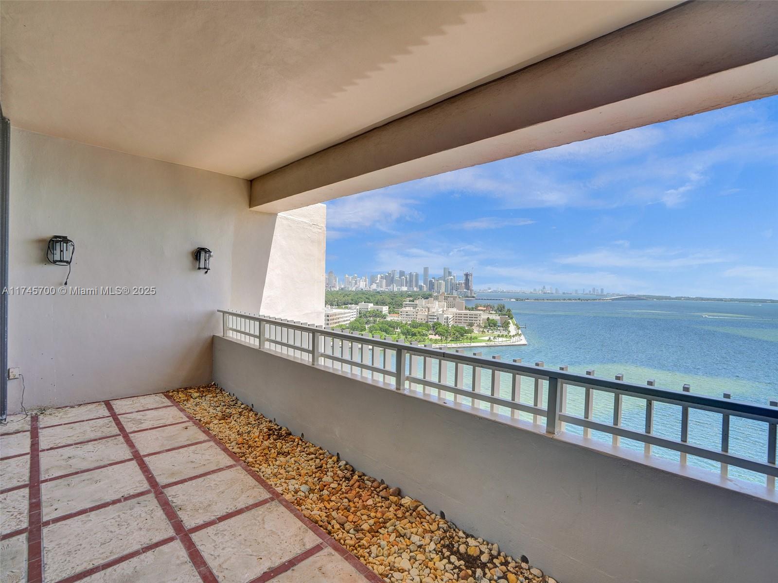 3 Grove Isle Dr Unit: CPH07