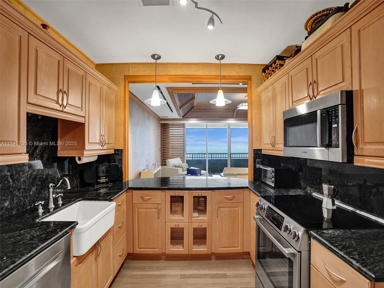 3 Grove Isle Dr Unit: CPH07