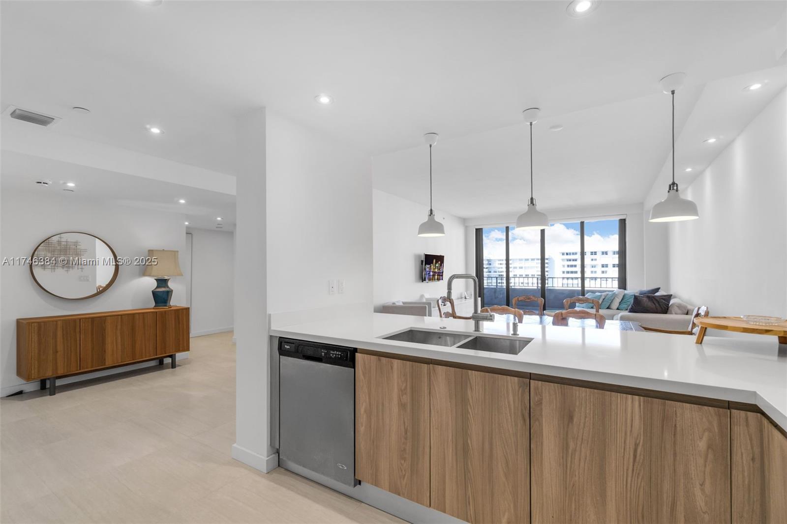 251 Crandon Blvd # 829