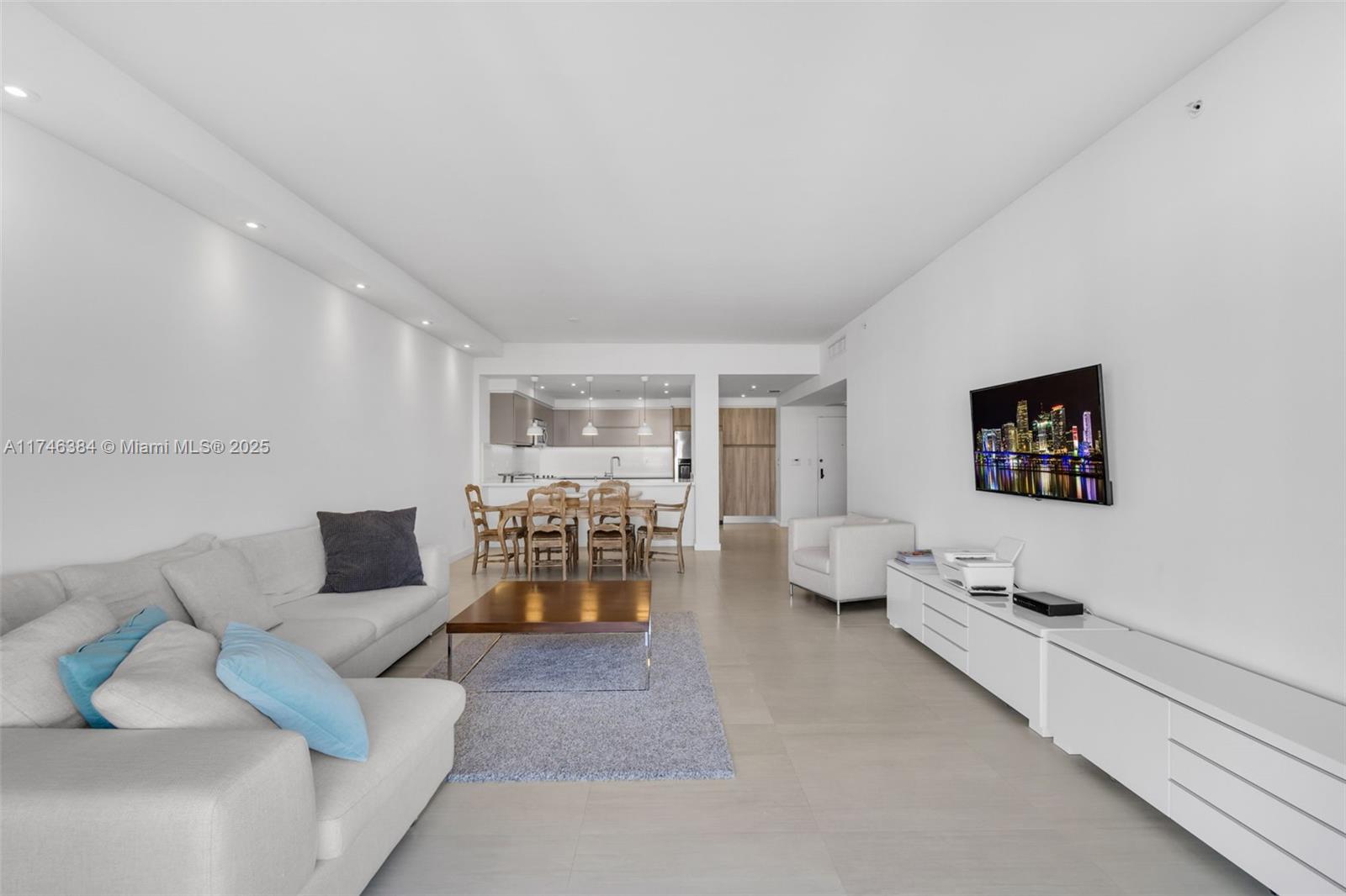 251 Crandon Blvd # 829