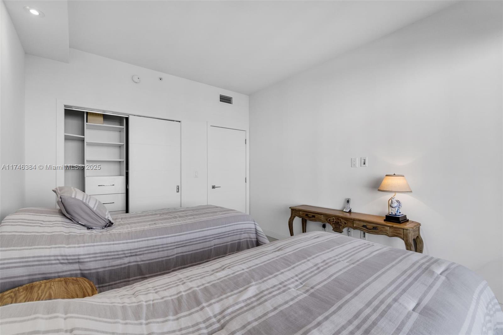 251 Crandon Blvd # 829