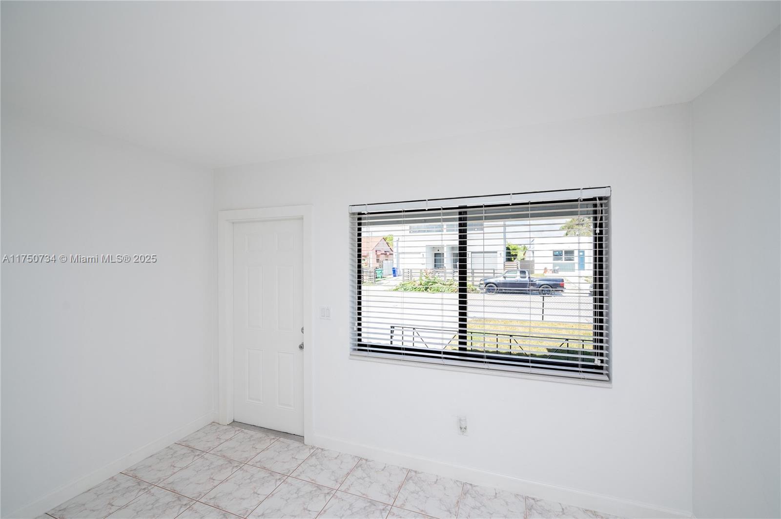 2340 SW 16 St