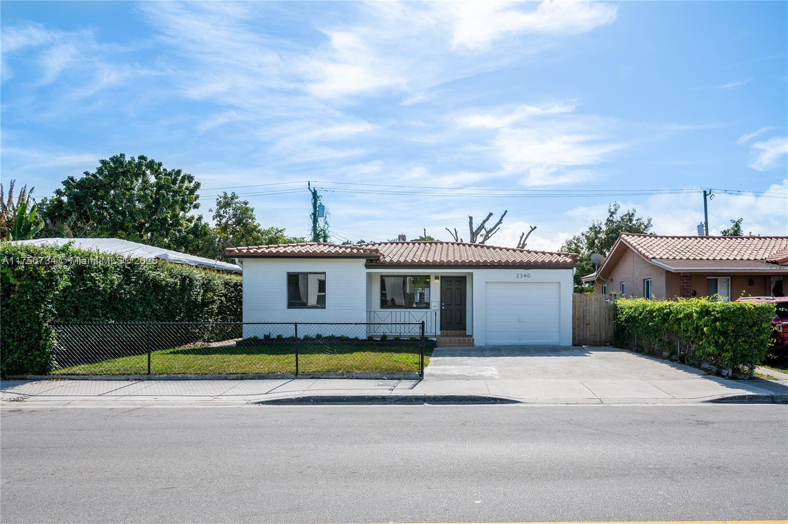 2340 SW 16 St