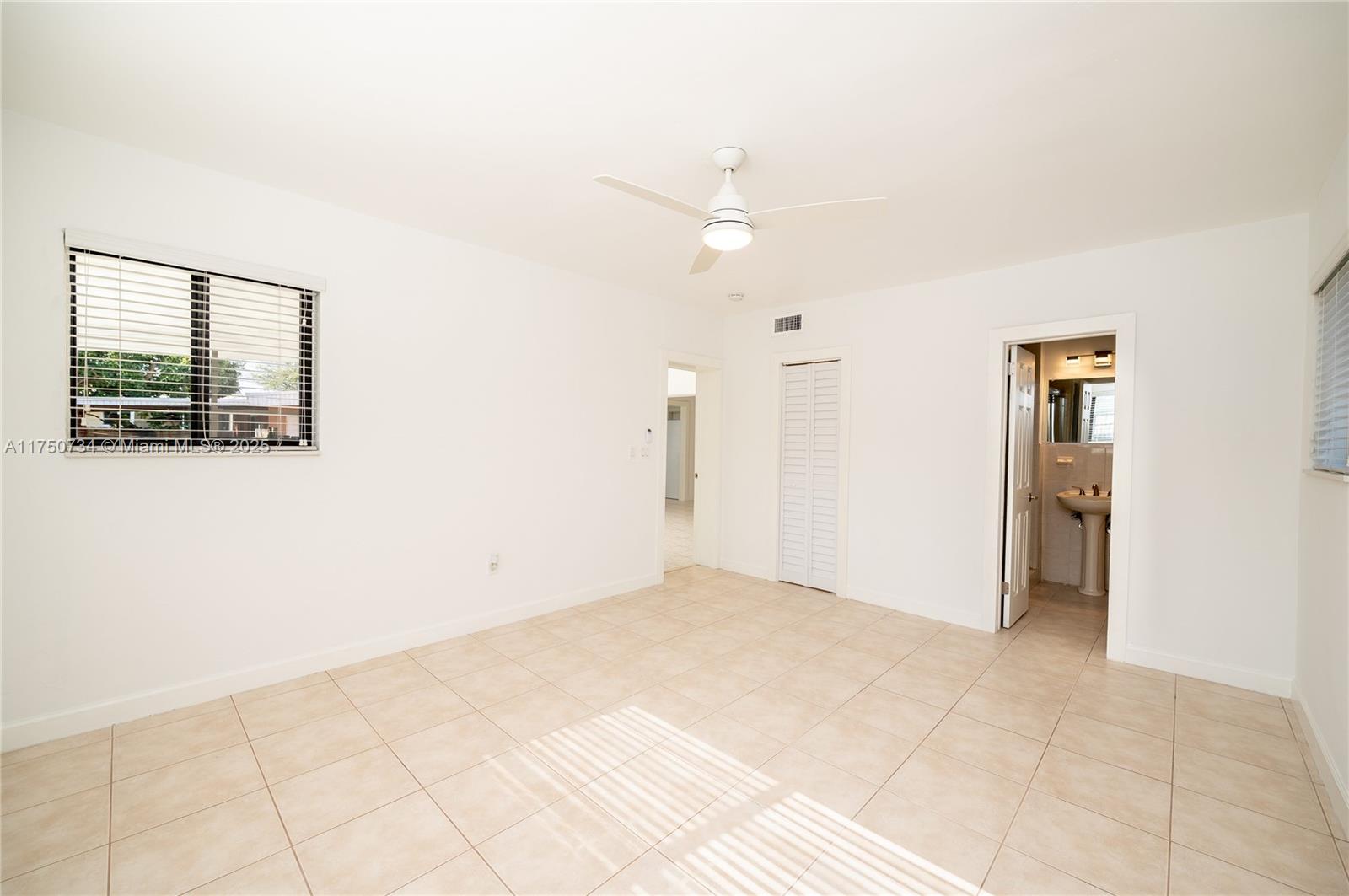 2340 SW 16 St