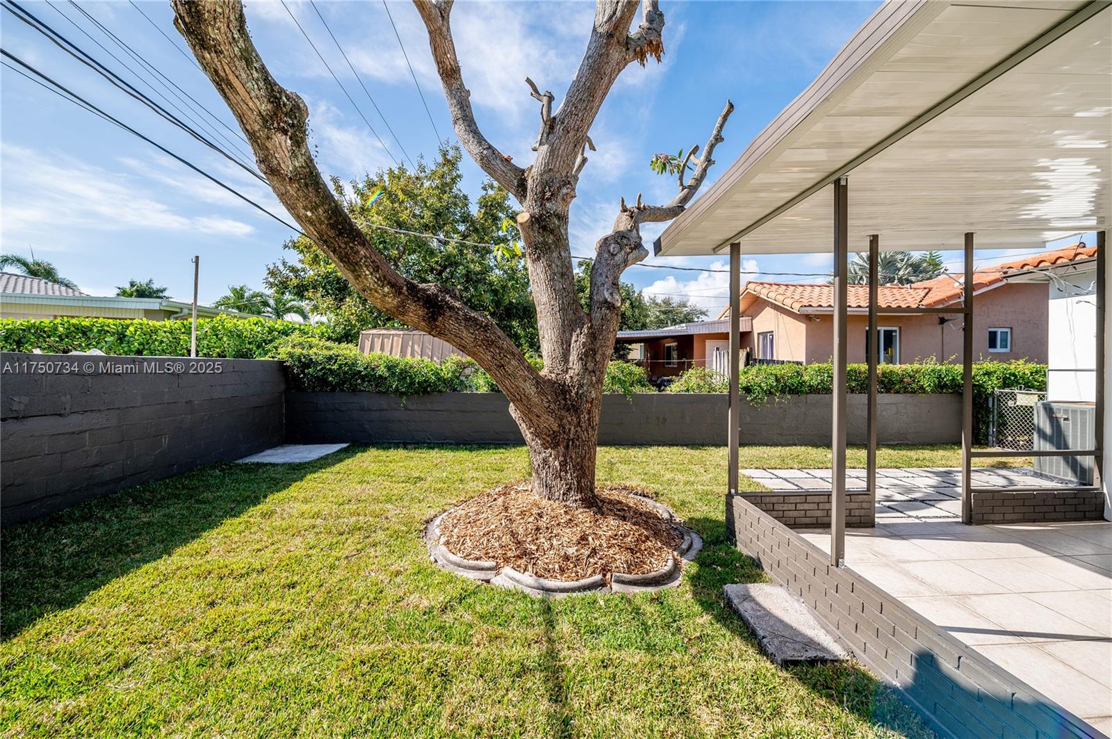 2340 SW 16 St