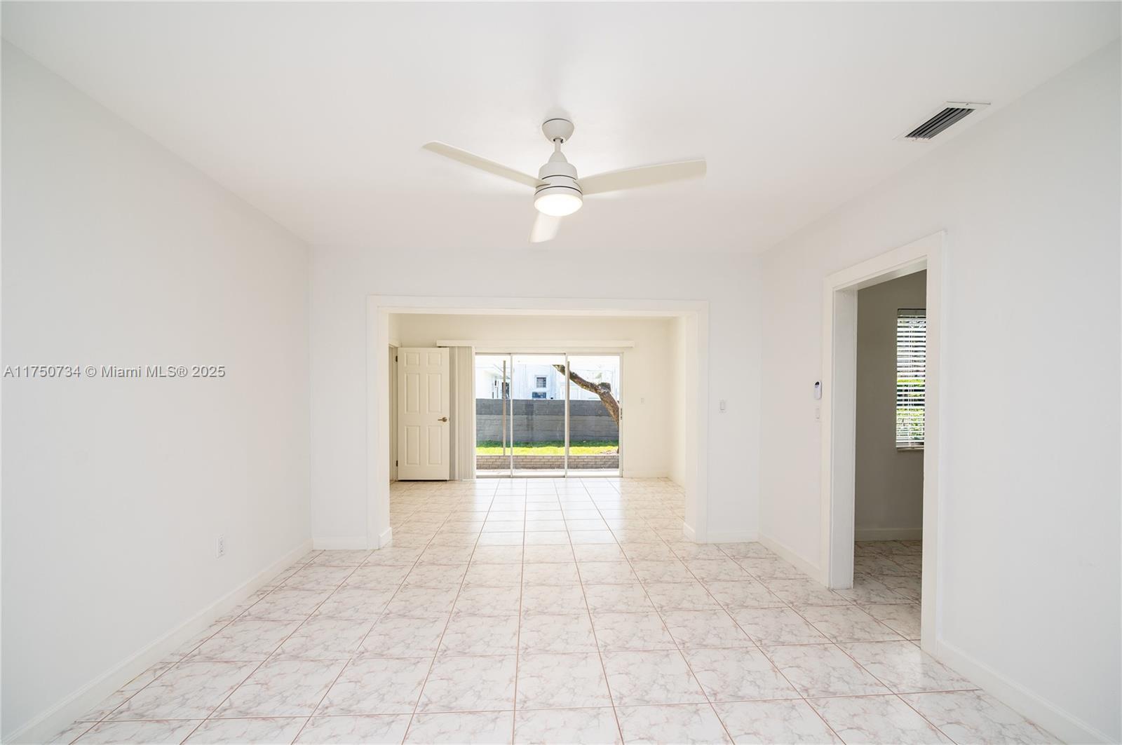 2340 SW 16 St