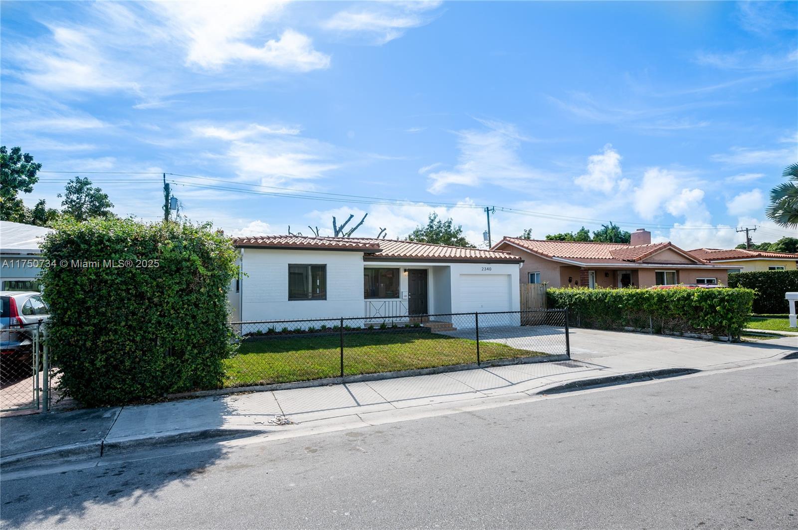 2340 SW 16 St