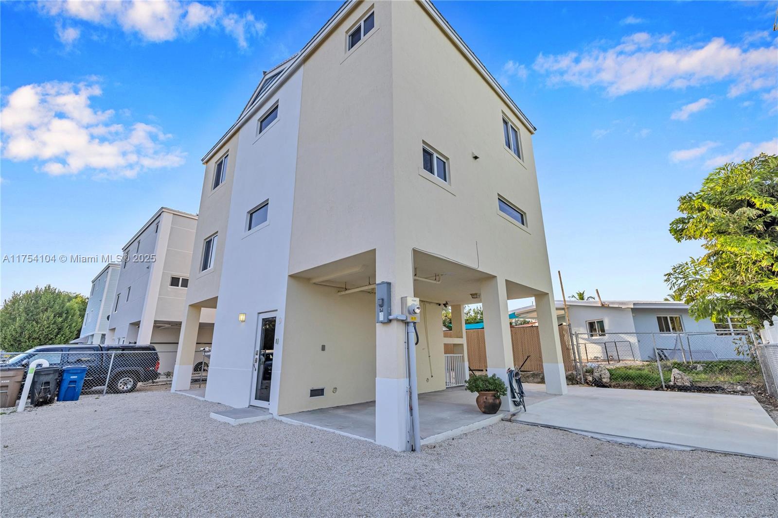 9 Gulf Dr