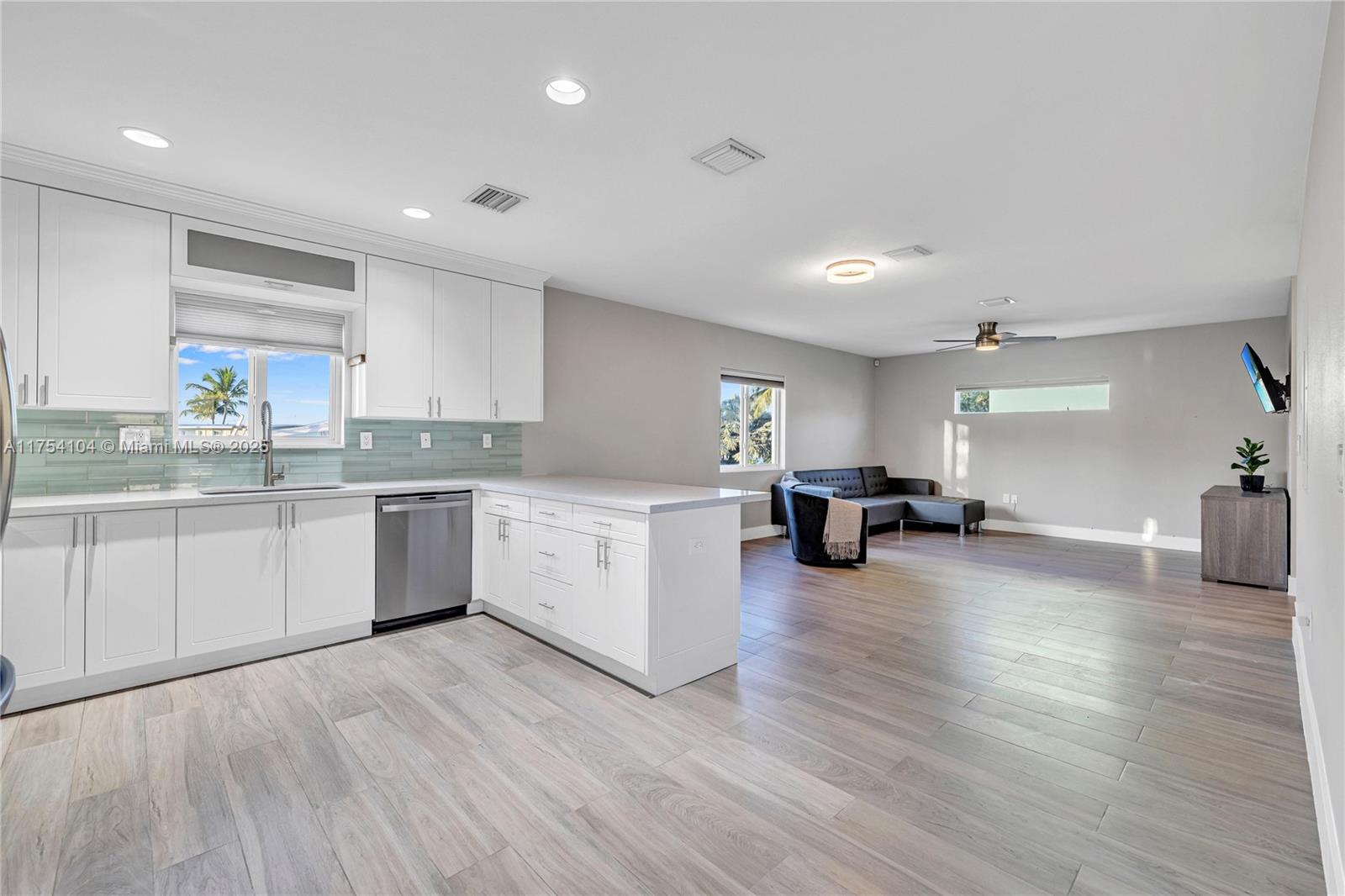 9 Gulf Dr