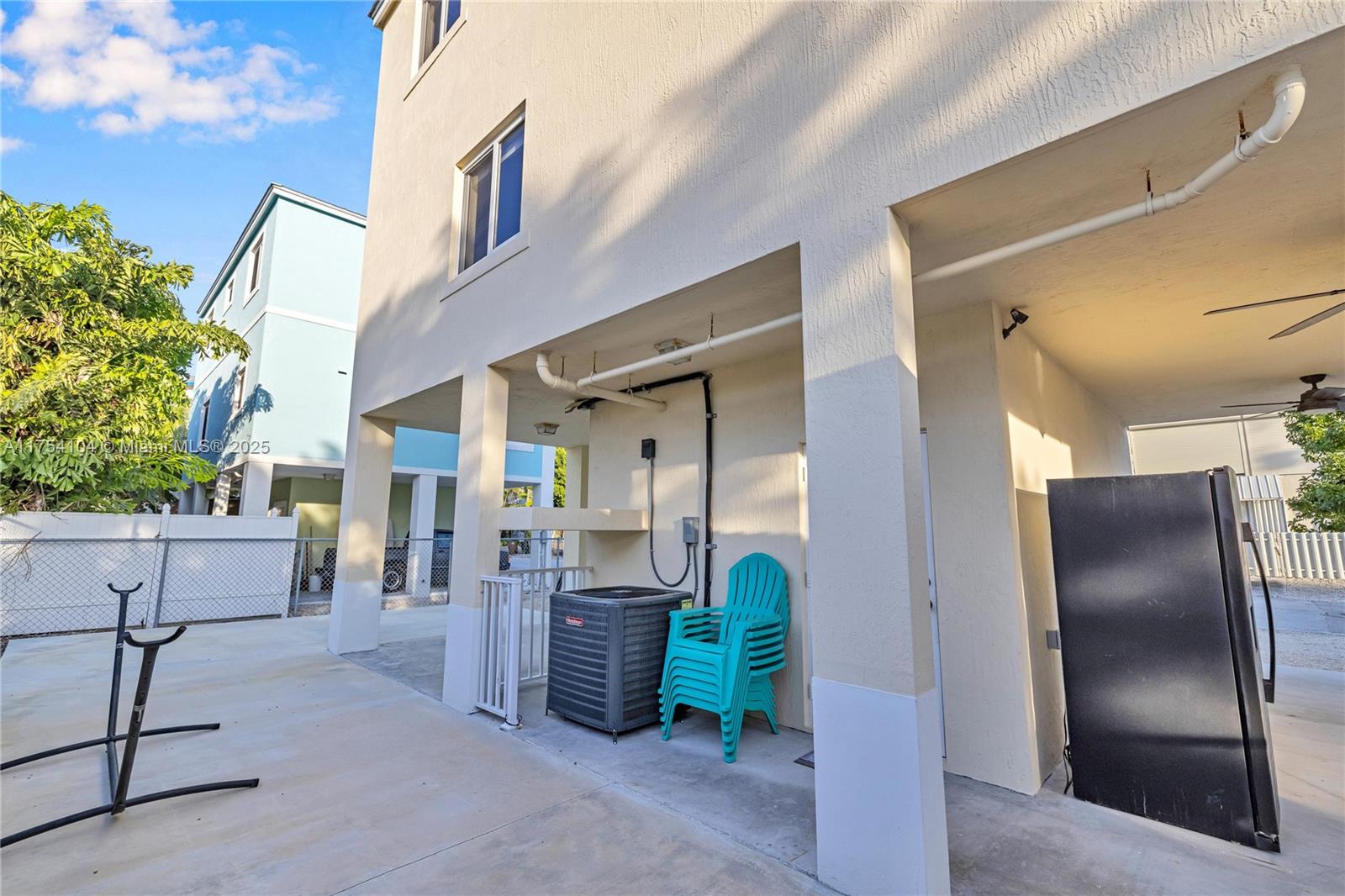 9 Gulf Dr