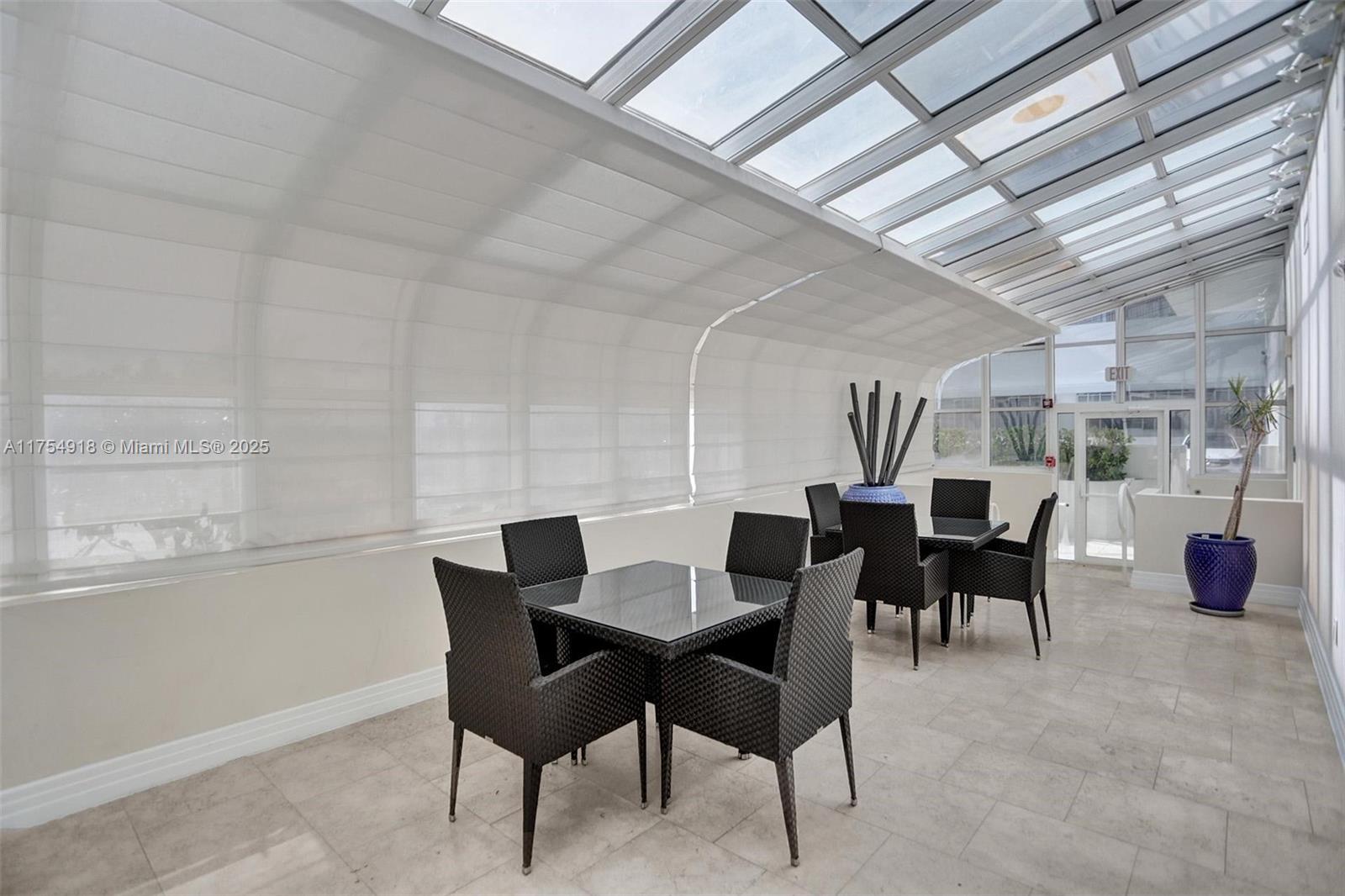 6917 COLLINS AVE # 1 Unit: PH 1