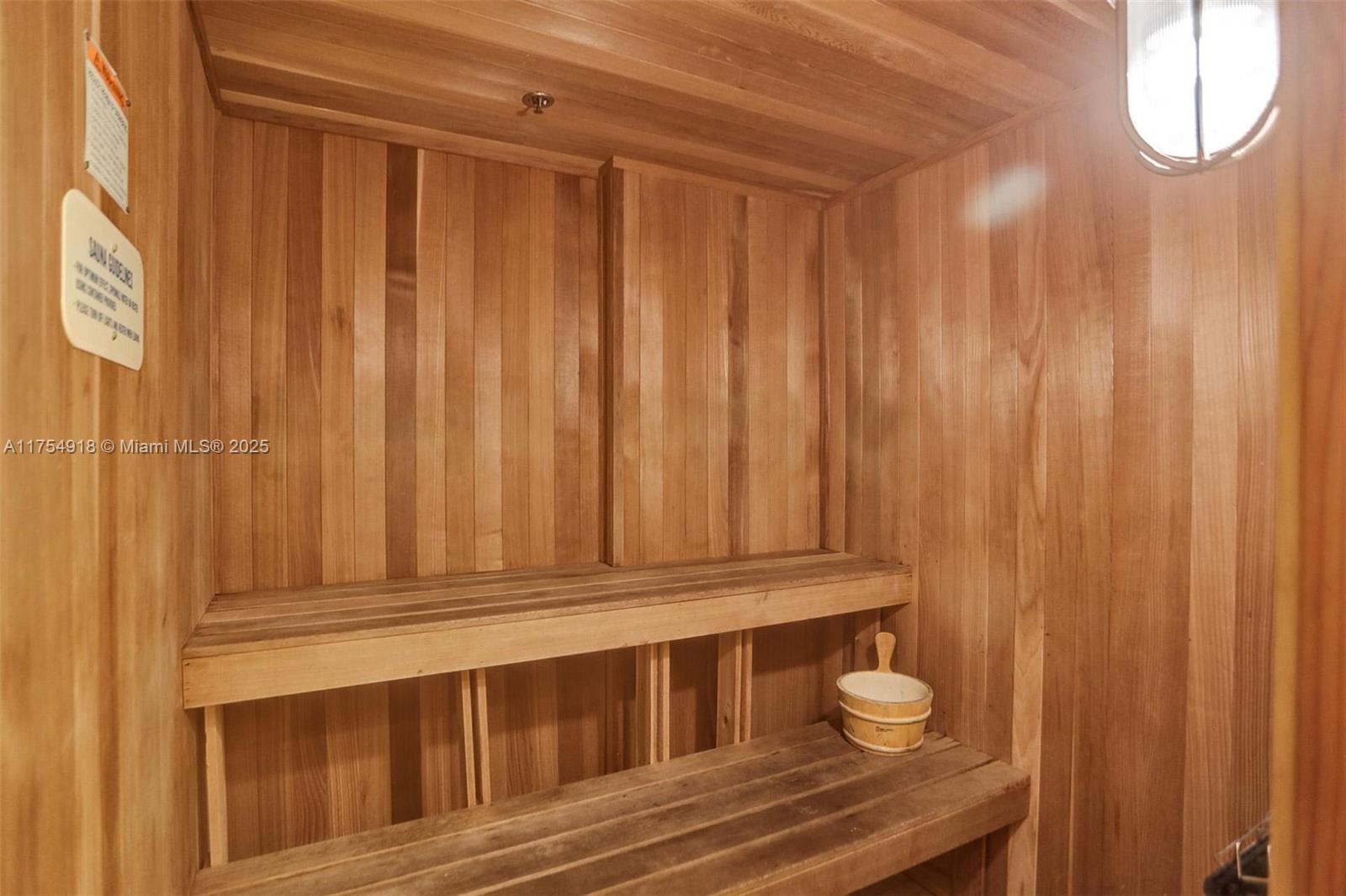 6917 COLLINS AVE # 1 Unit: PH 1