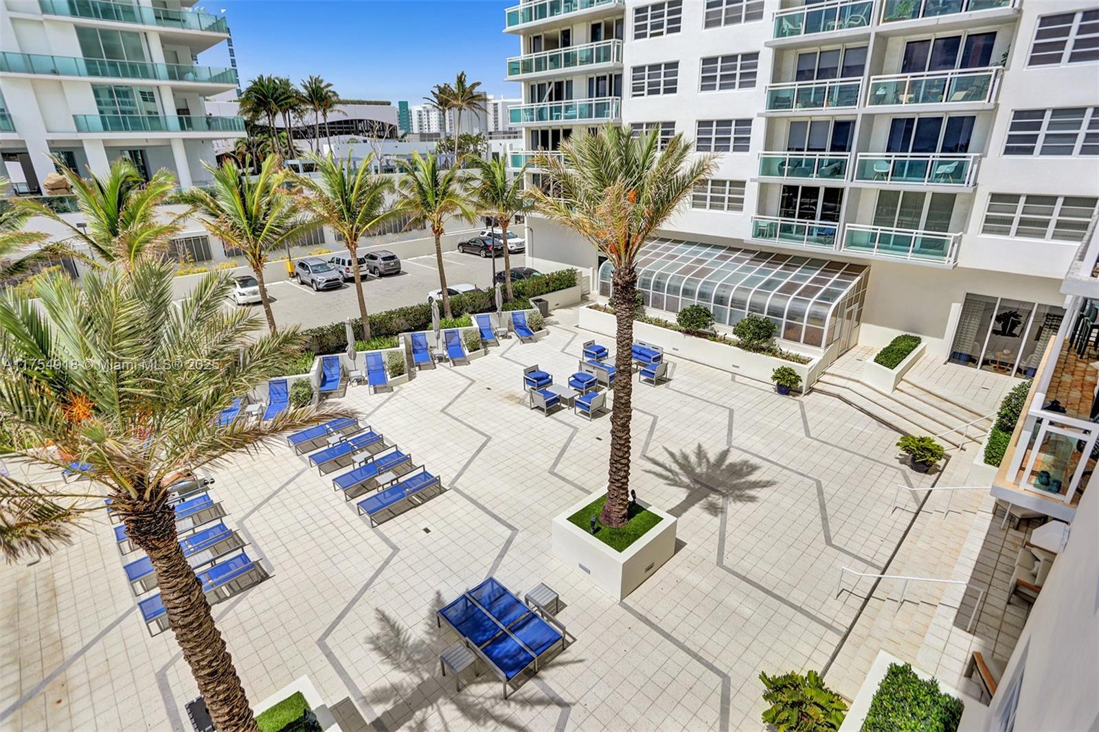 6917 COLLINS AVE # 1 Unit: PH 1