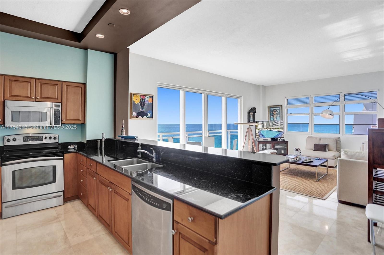 6917 COLLINS AVE # 1 Unit: PH 1