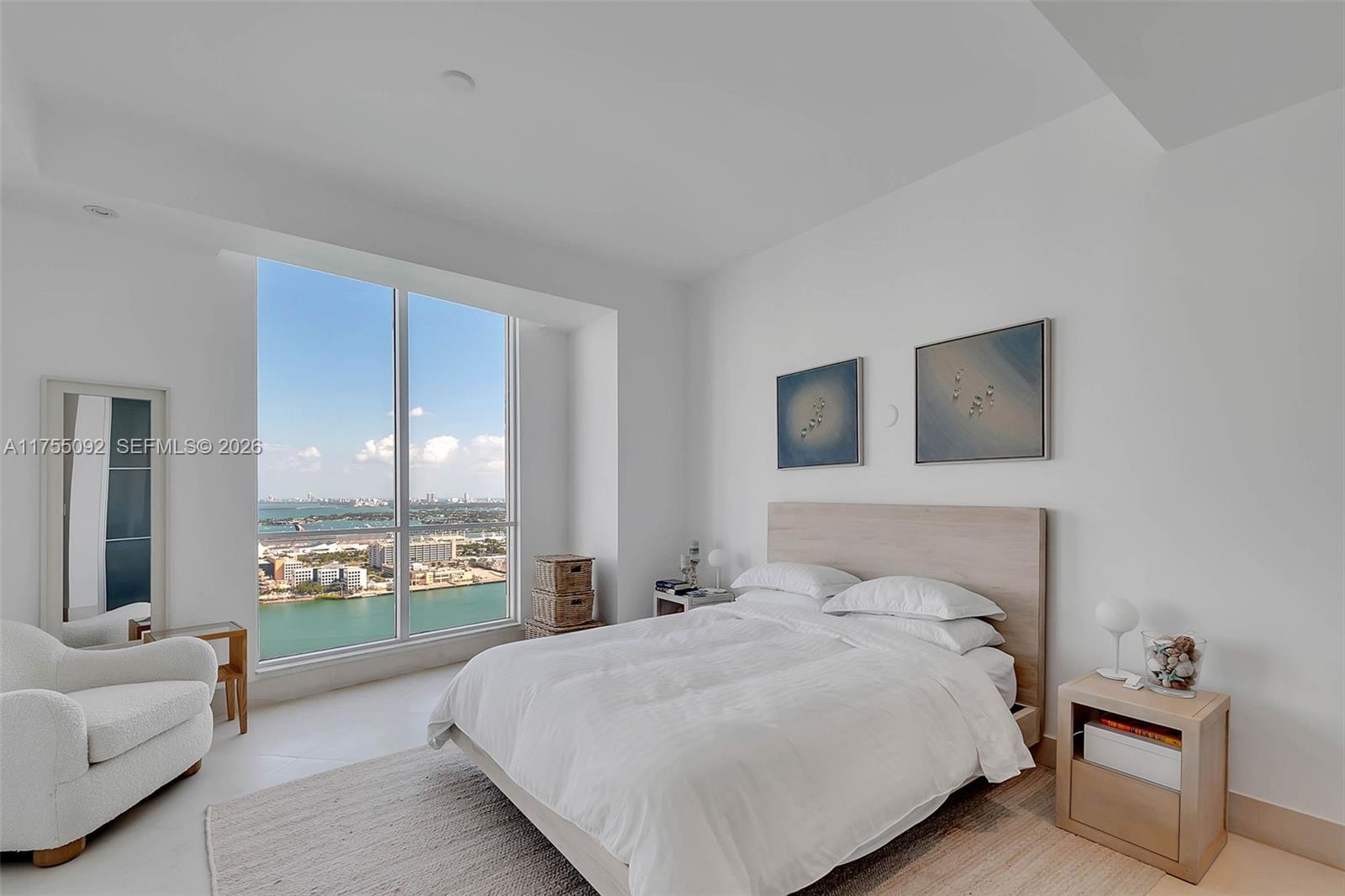 848 Brickell Key Dr # 4002