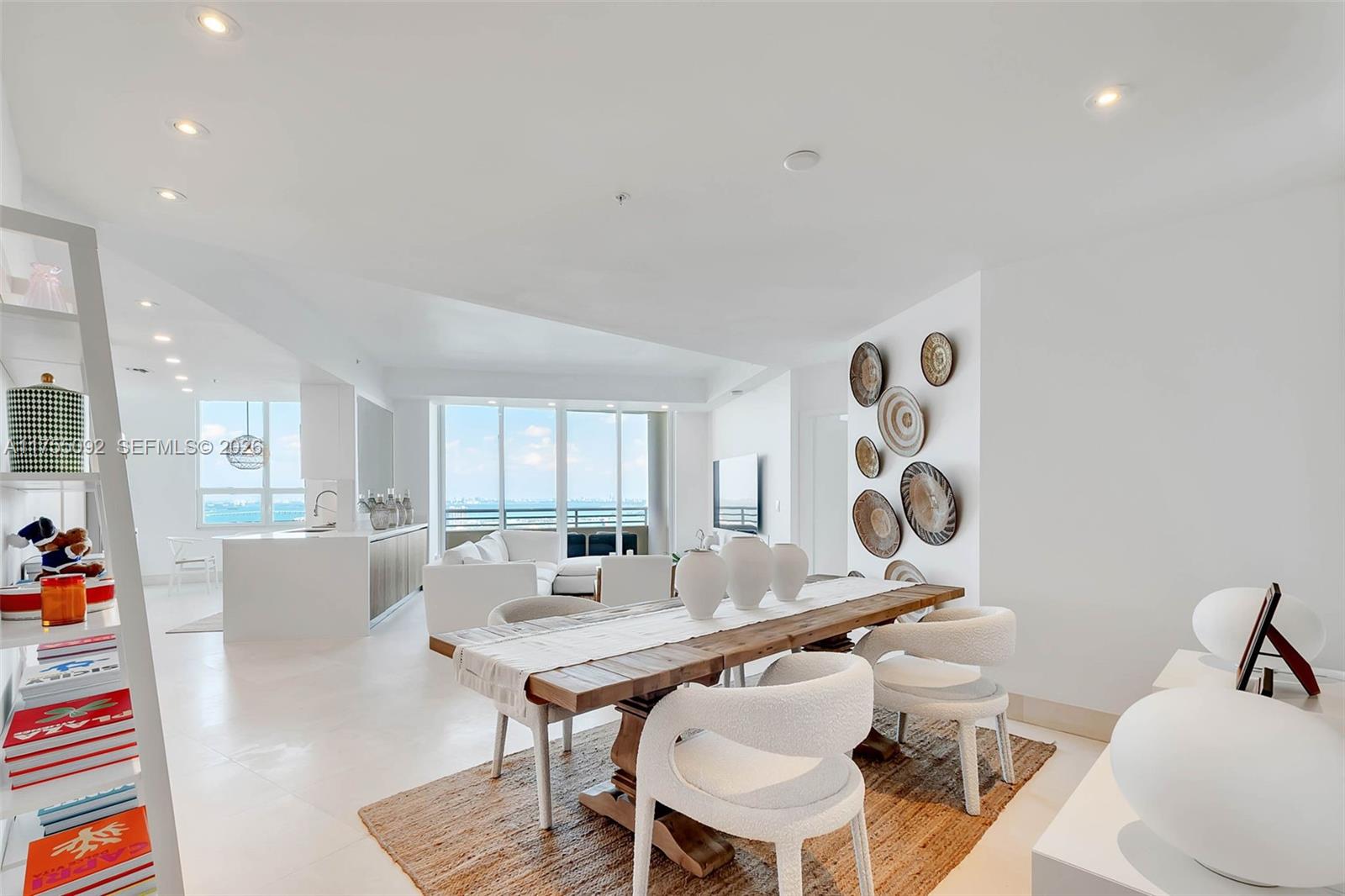 848 Brickell Key Dr # 4002