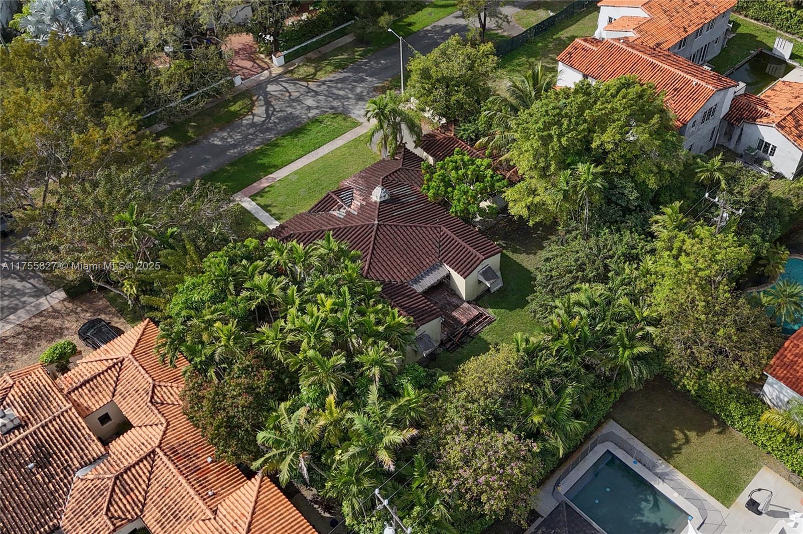 737 Minorca Ave