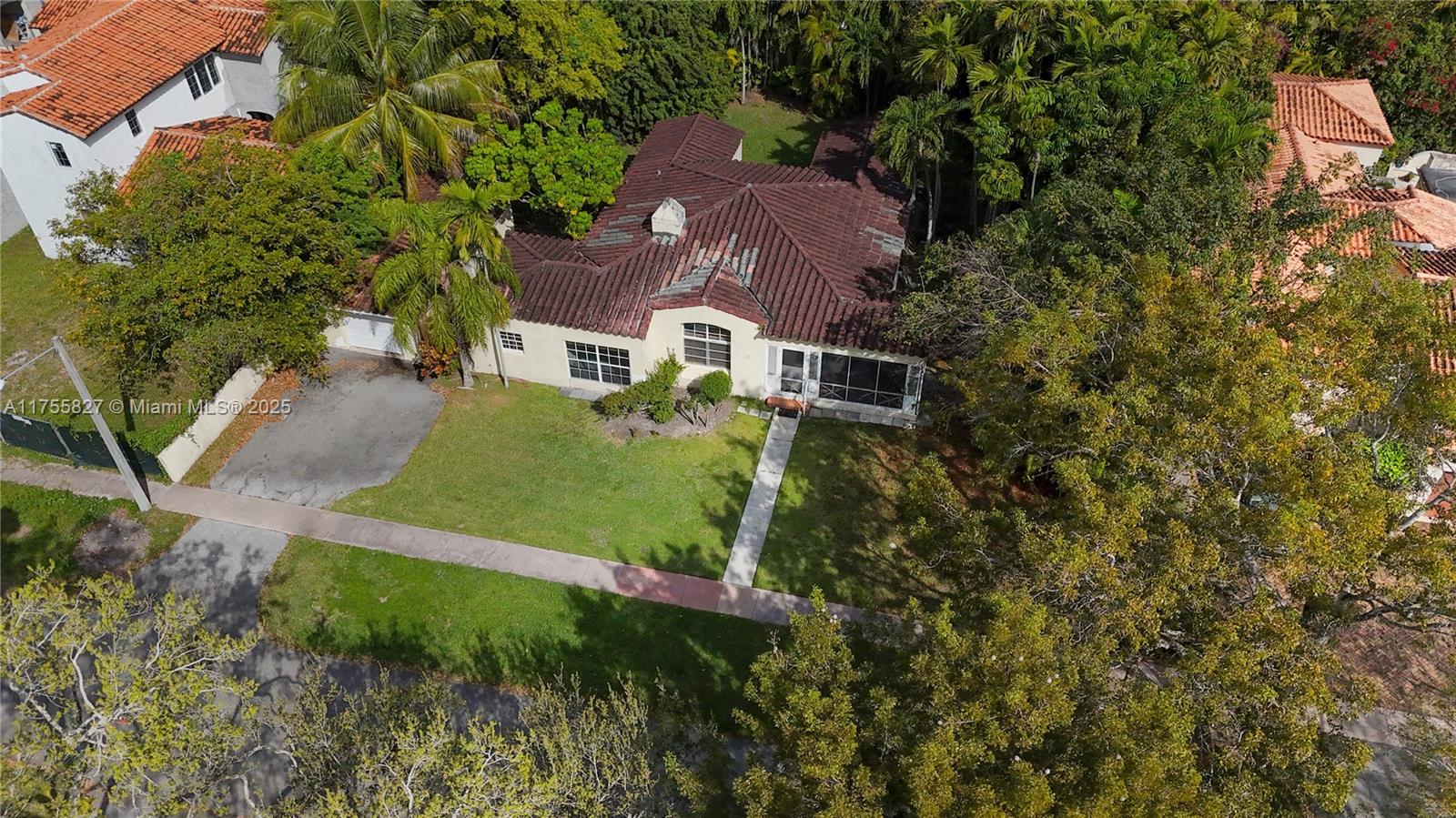 737 Minorca Ave