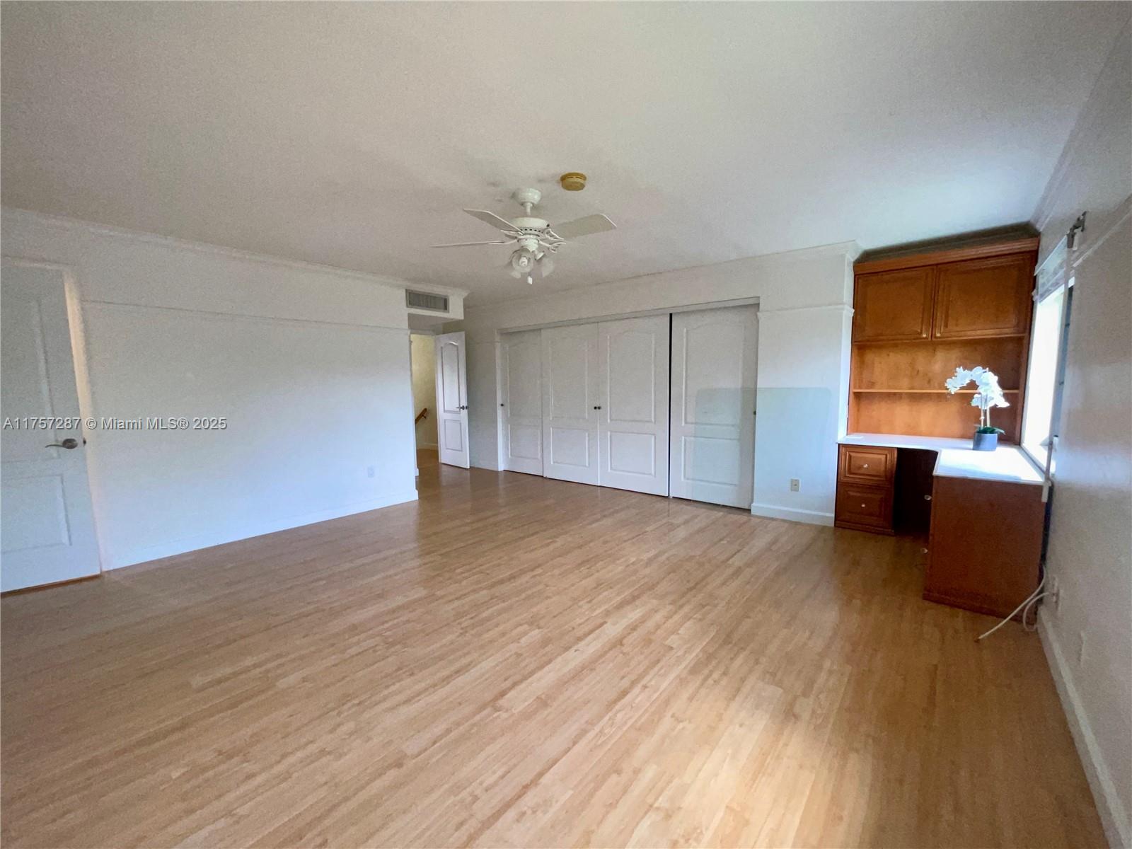 9040 SW 62 TE # 3E