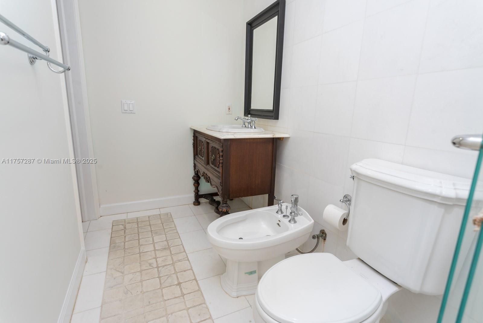 9040 SW 62 TE # 3E