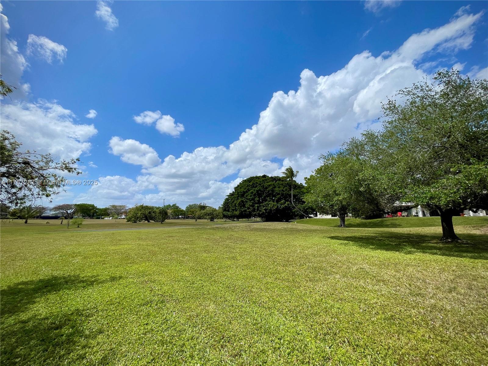 9040 SW 62 TE # 3E