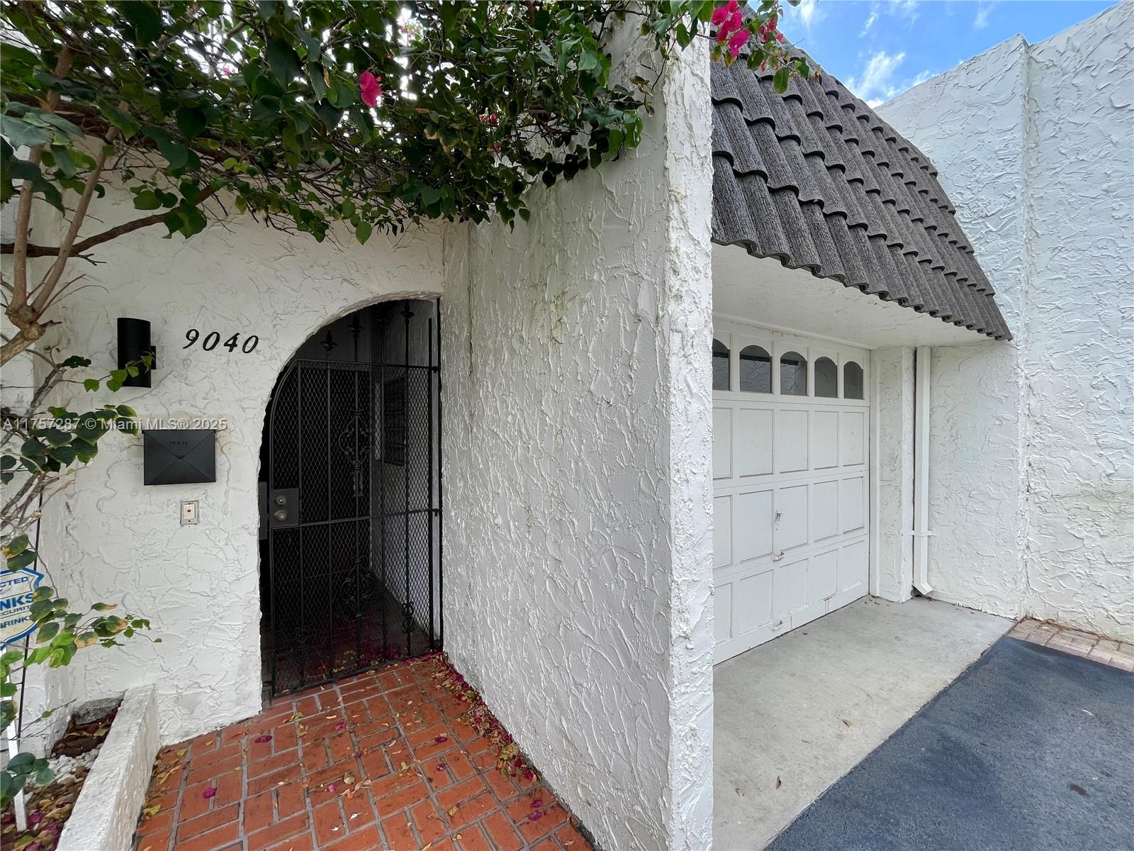 9040 SW 62 TE # 3E