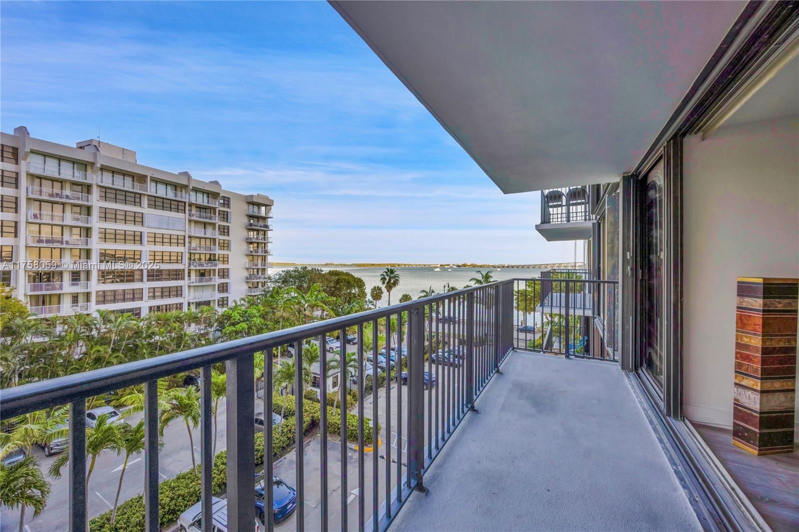 1450 Brickell Bay Dr # 504