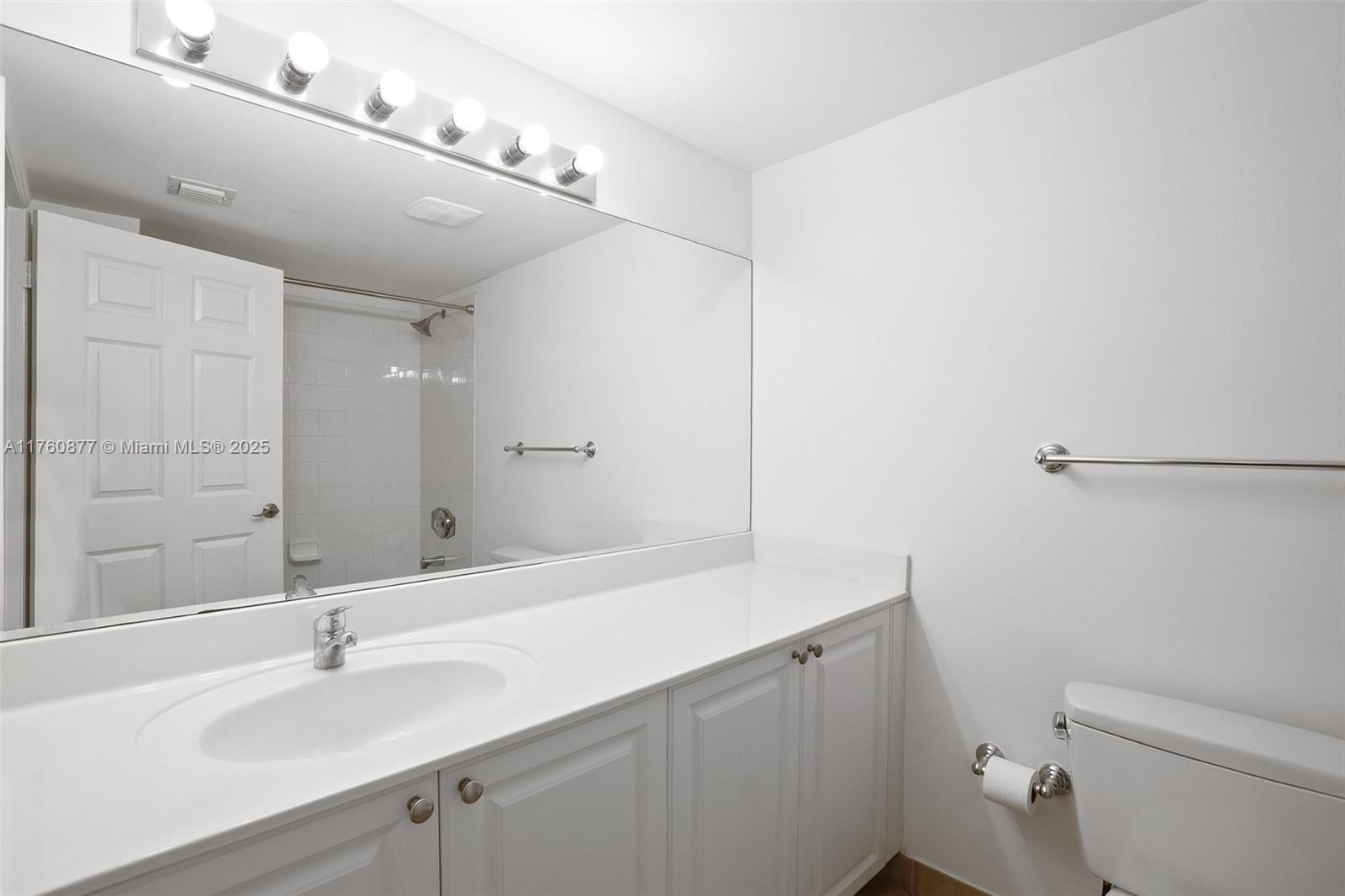 888 S DOUGLAS RD # 602