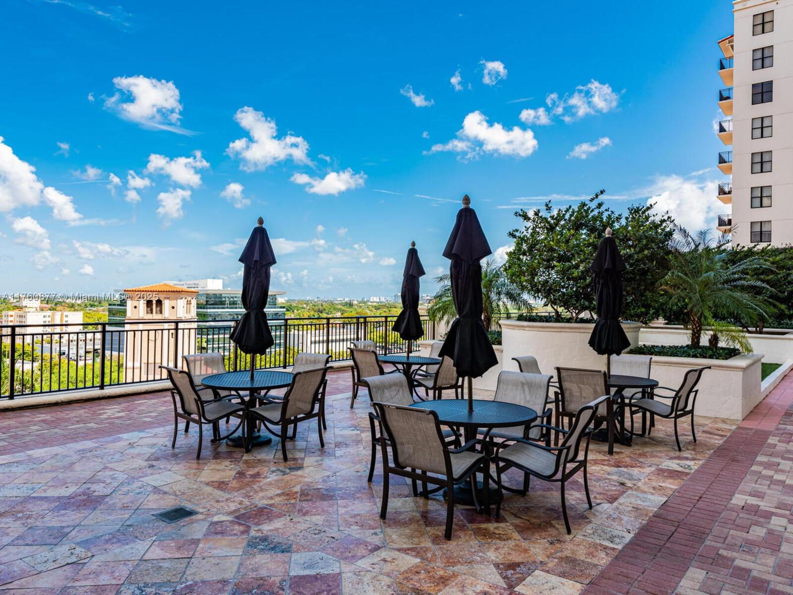 888 S DOUGLAS RD # 602