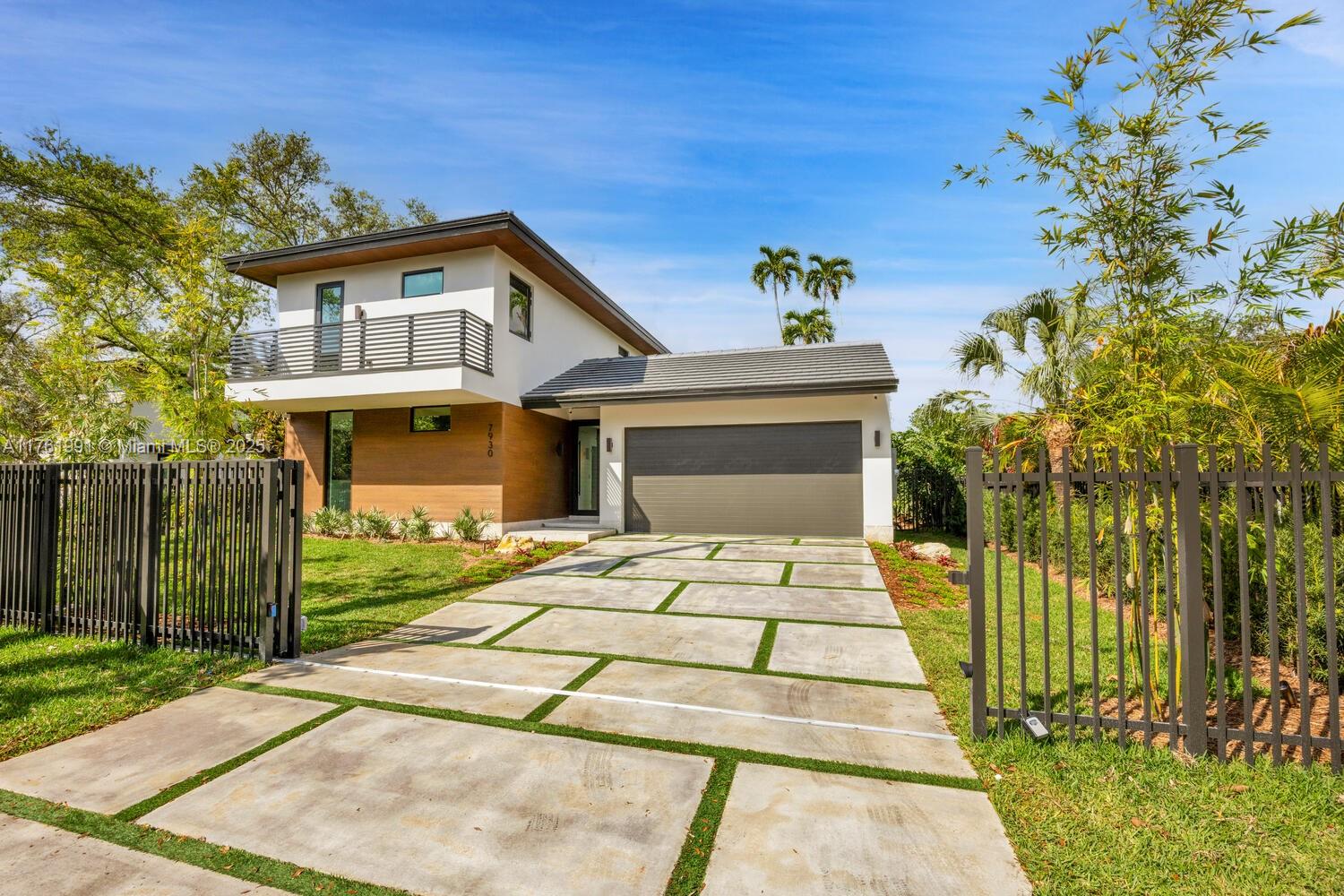 7930 SW 59 Ave