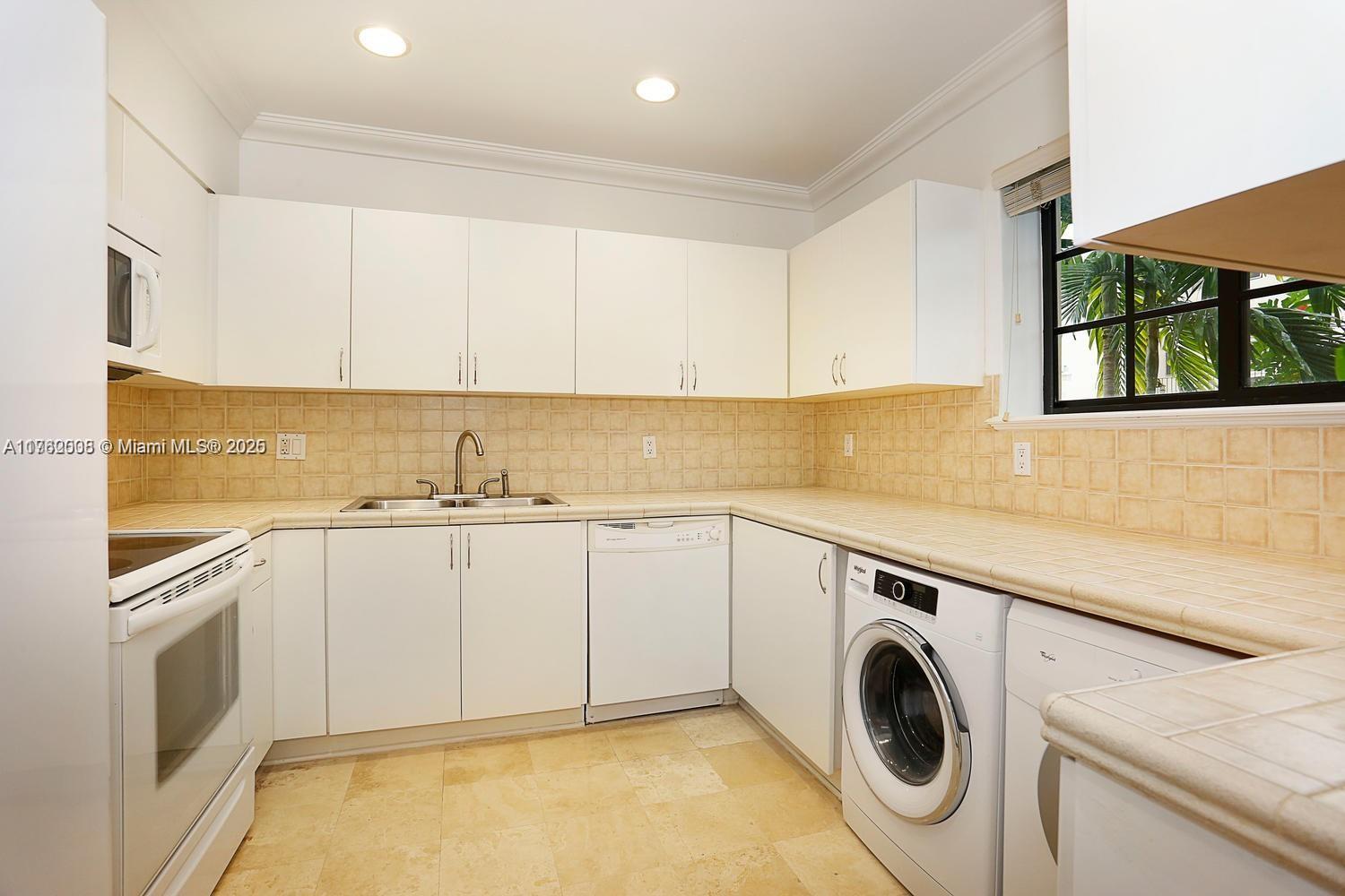 226 Antiquera Ave # 1