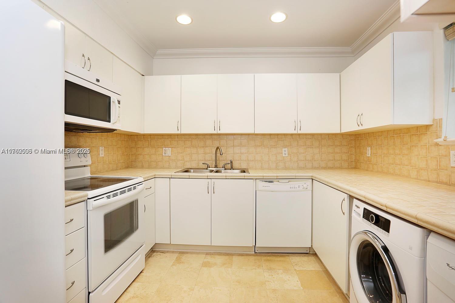 226 Antiquera Ave # 1