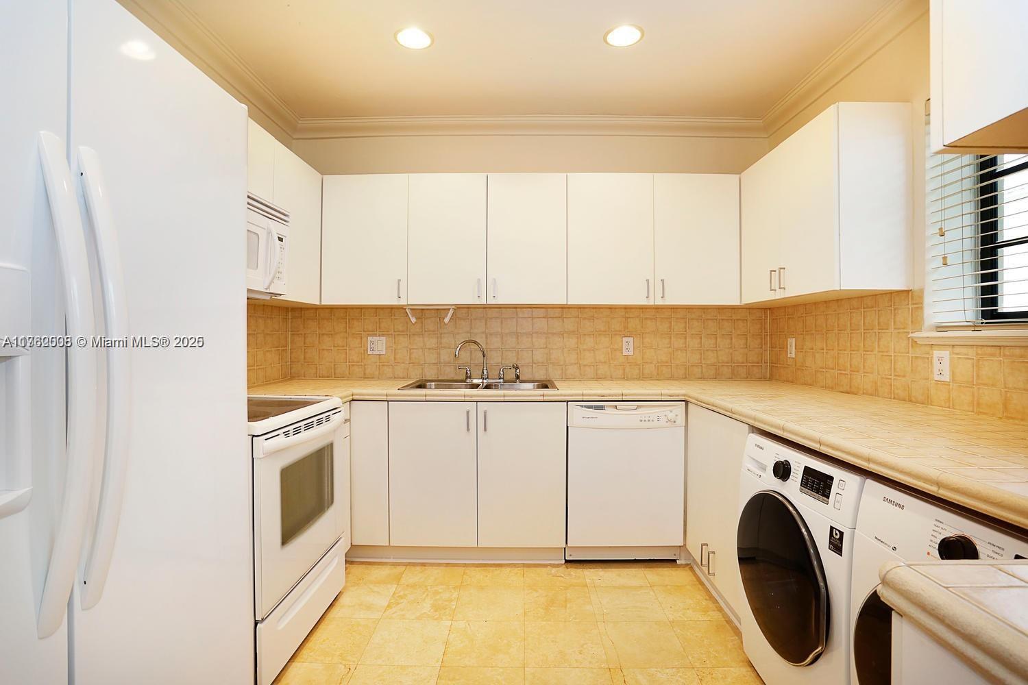 226 Antiquera Ave # 1