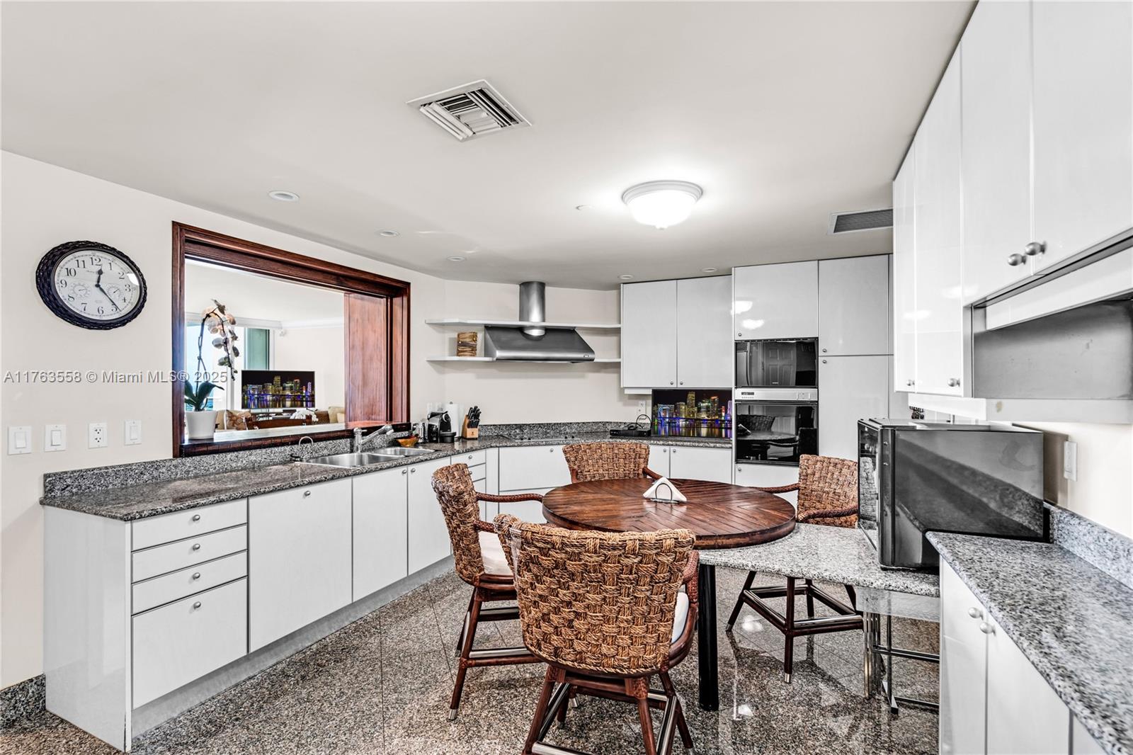 1643 Brickell Ave # 1503