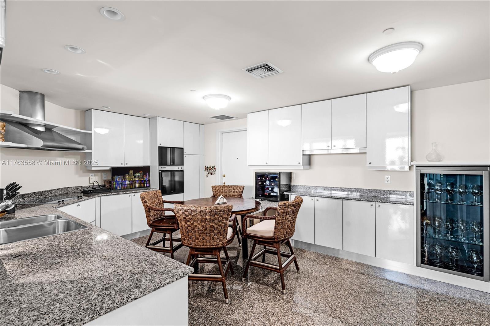 1643 Brickell Ave # 1503