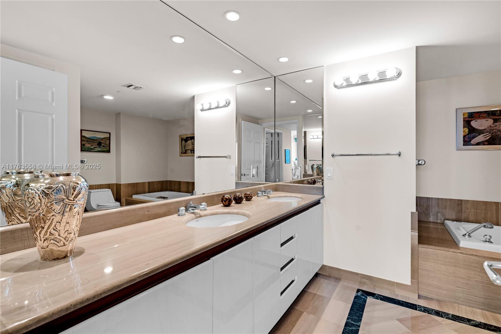 1643 Brickell Ave # 1503