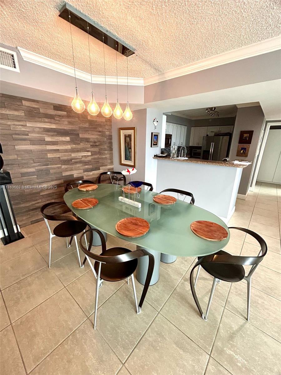 1155 Brickell Bay Dr # 2504